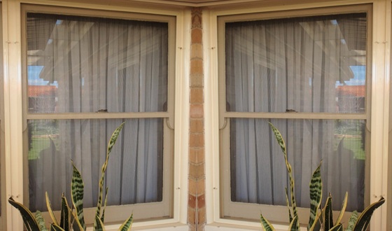 Fly Screens vs. Security Screens: What’s Right for Your Home?
